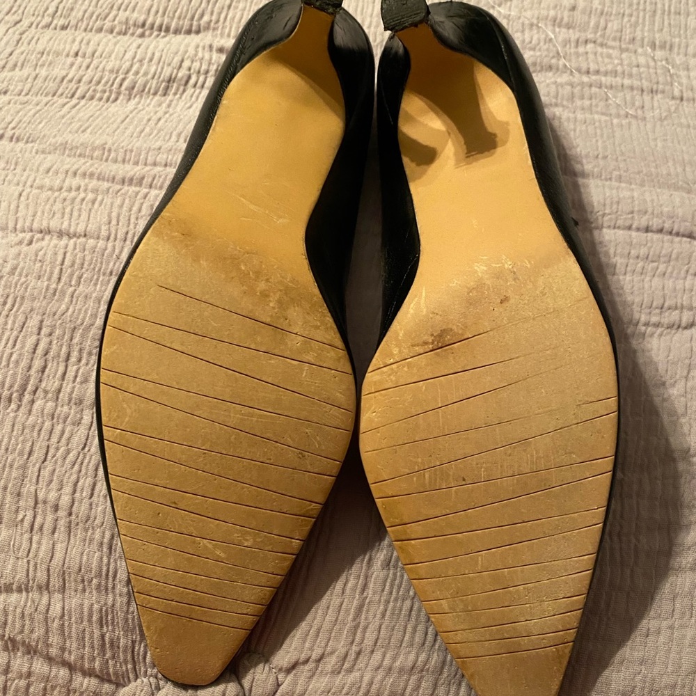 Pumps - Picture 2 of 6